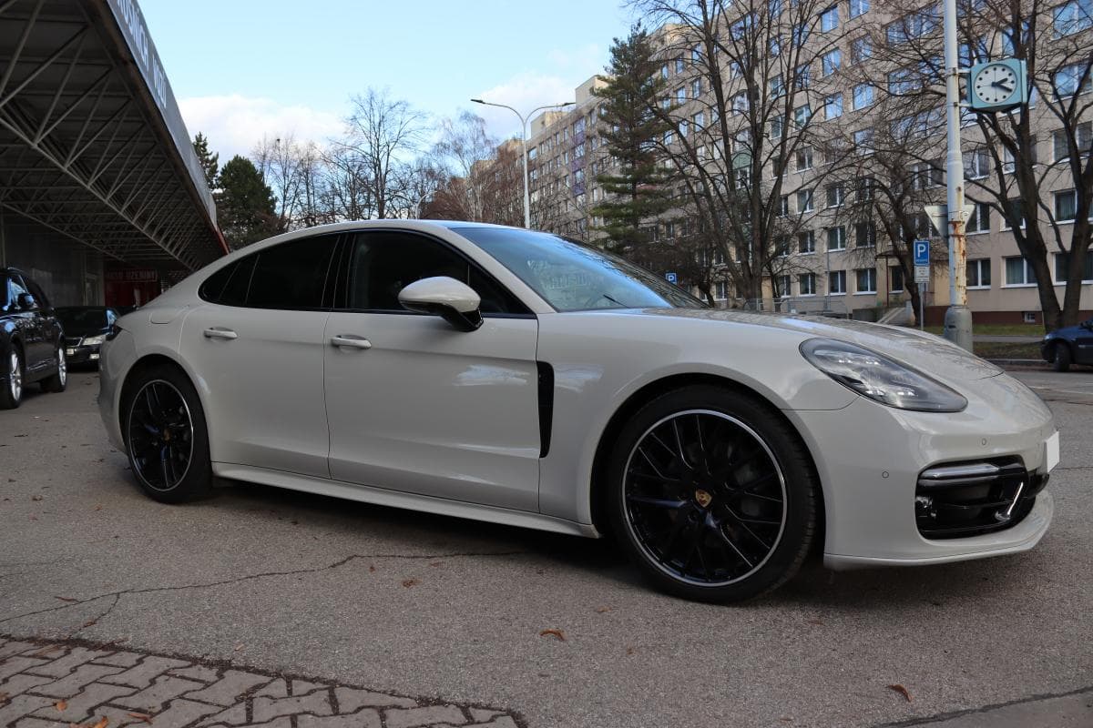 2016 Porsche PANAMERA - 8