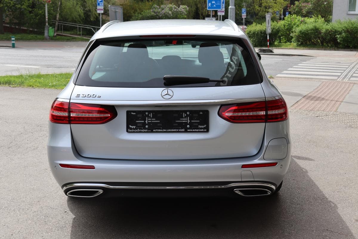 2021 Mercedes-Benz E-CLASS - 12