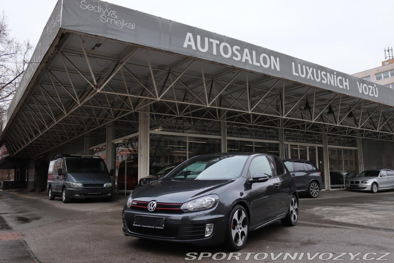 2011 Volkswagen GOLF
