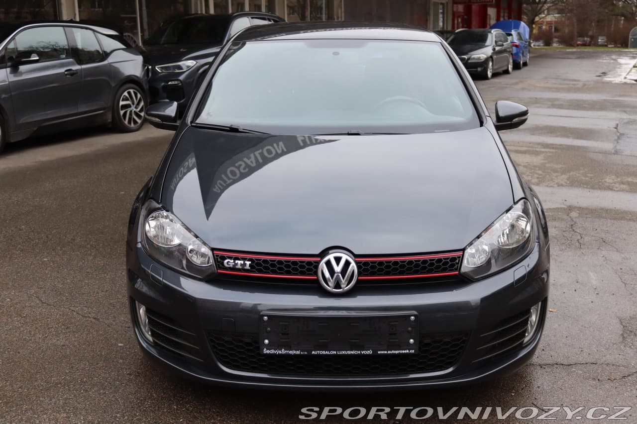 2011 Volkswagen GOLF - 2