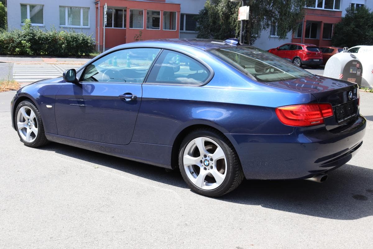 2010 BMW 3-SERIES - 14