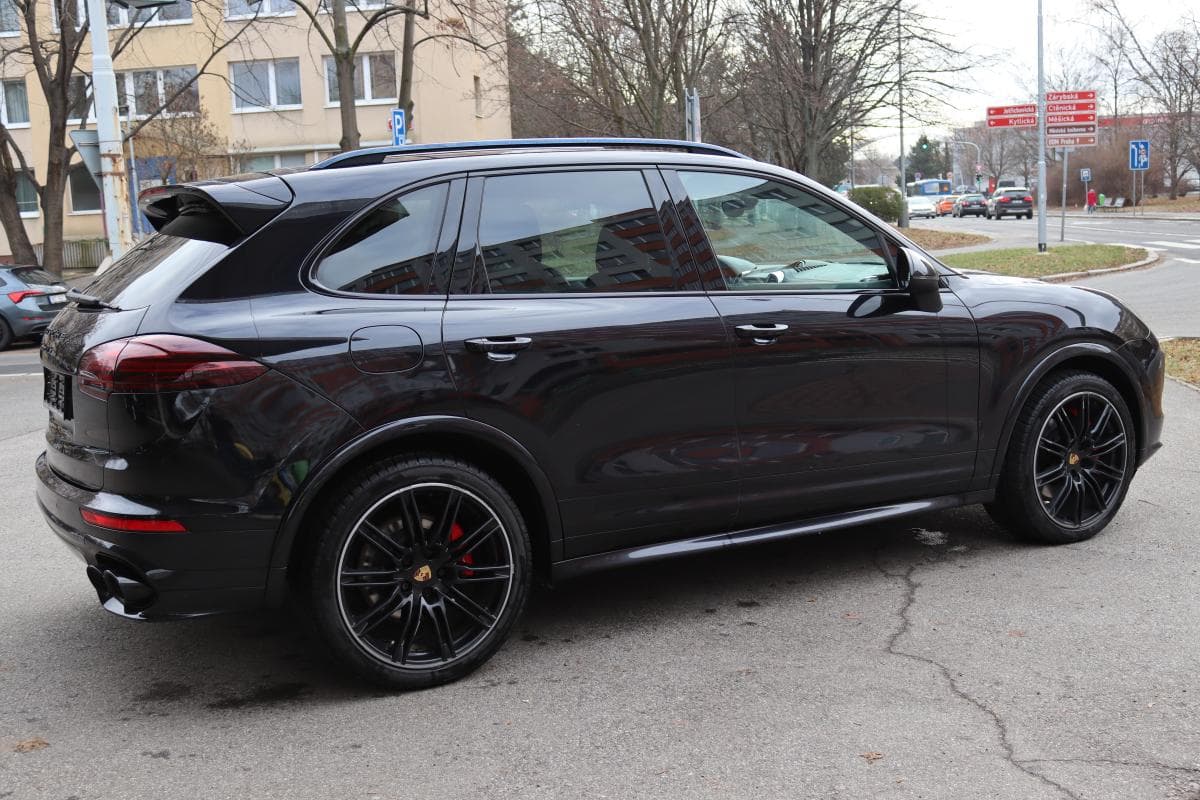 2015 Porsche CAYENNE - 10