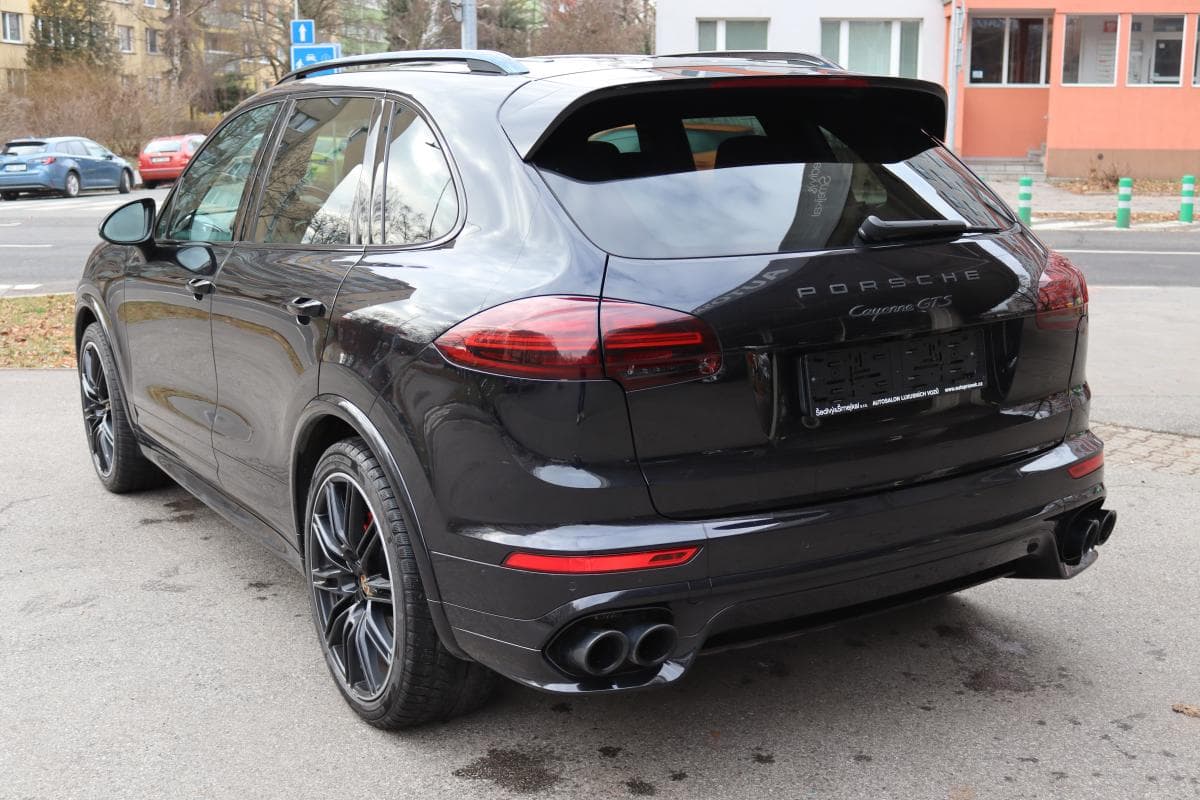 2015 Porsche CAYENNE - 13