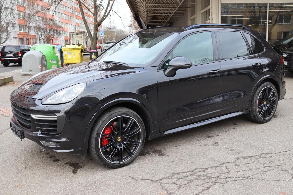 2015 Porsche CAYENNE - 16