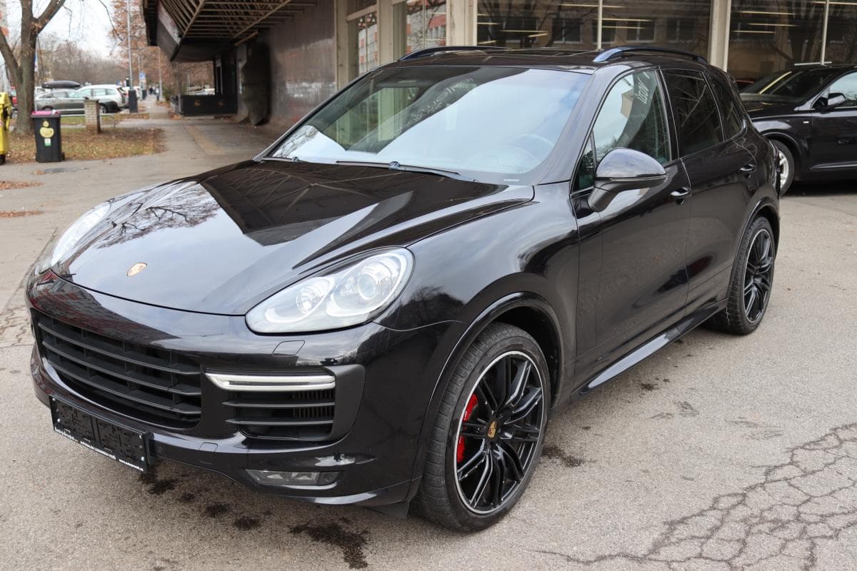 2015 Porsche CAYENNE - 17