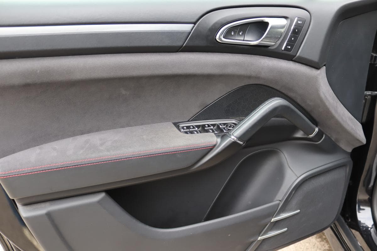 2015 Porsche CAYENNE - 19