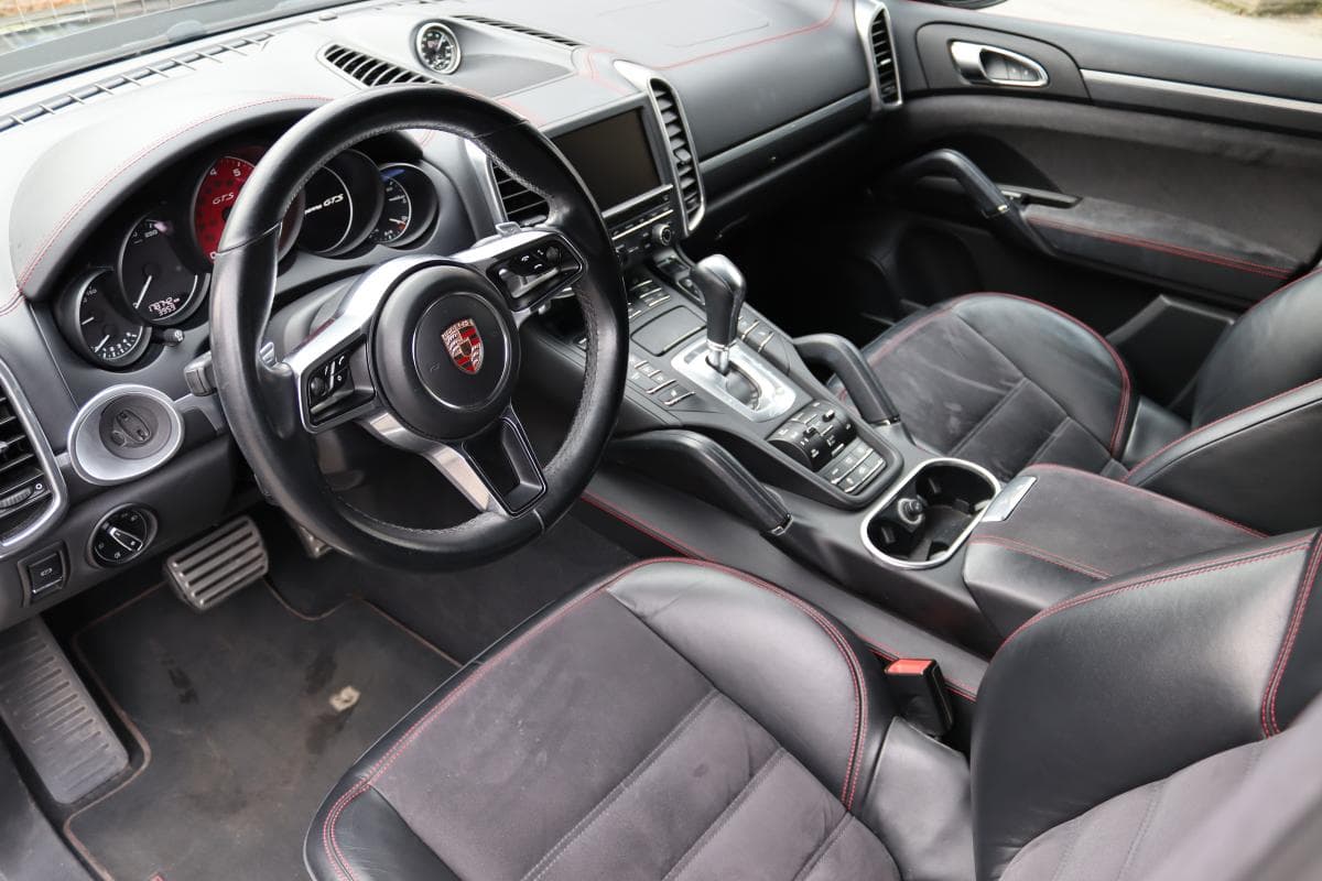 2015 Porsche CAYENNE - 20