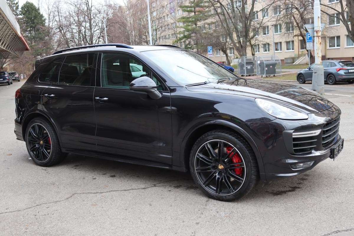 2015 Porsche CAYENNE - 8