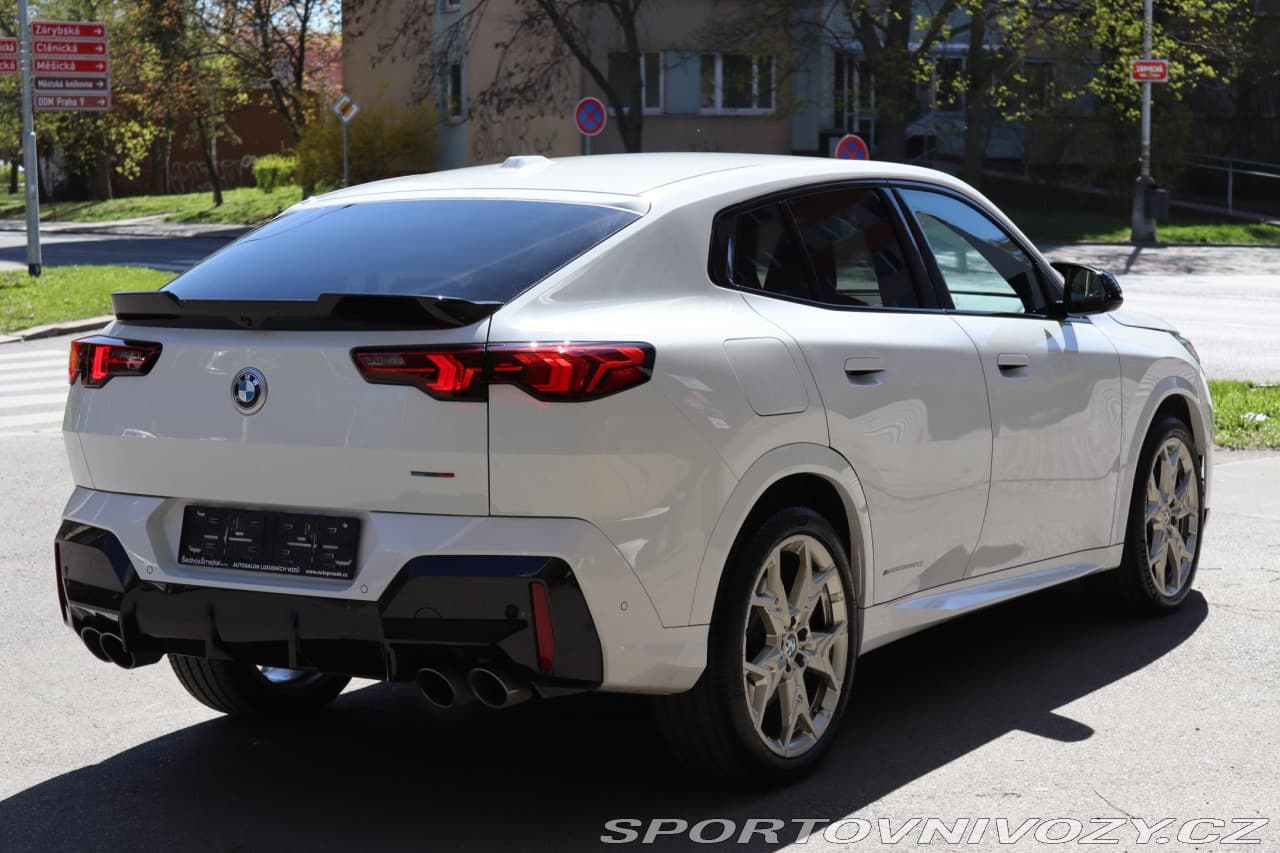 2025 BMW X2 - 11