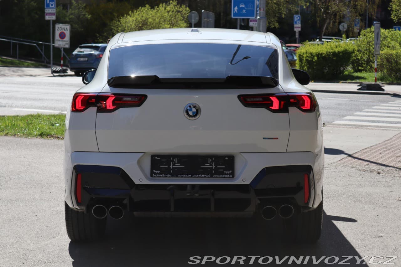2025 BMW X2 - 12