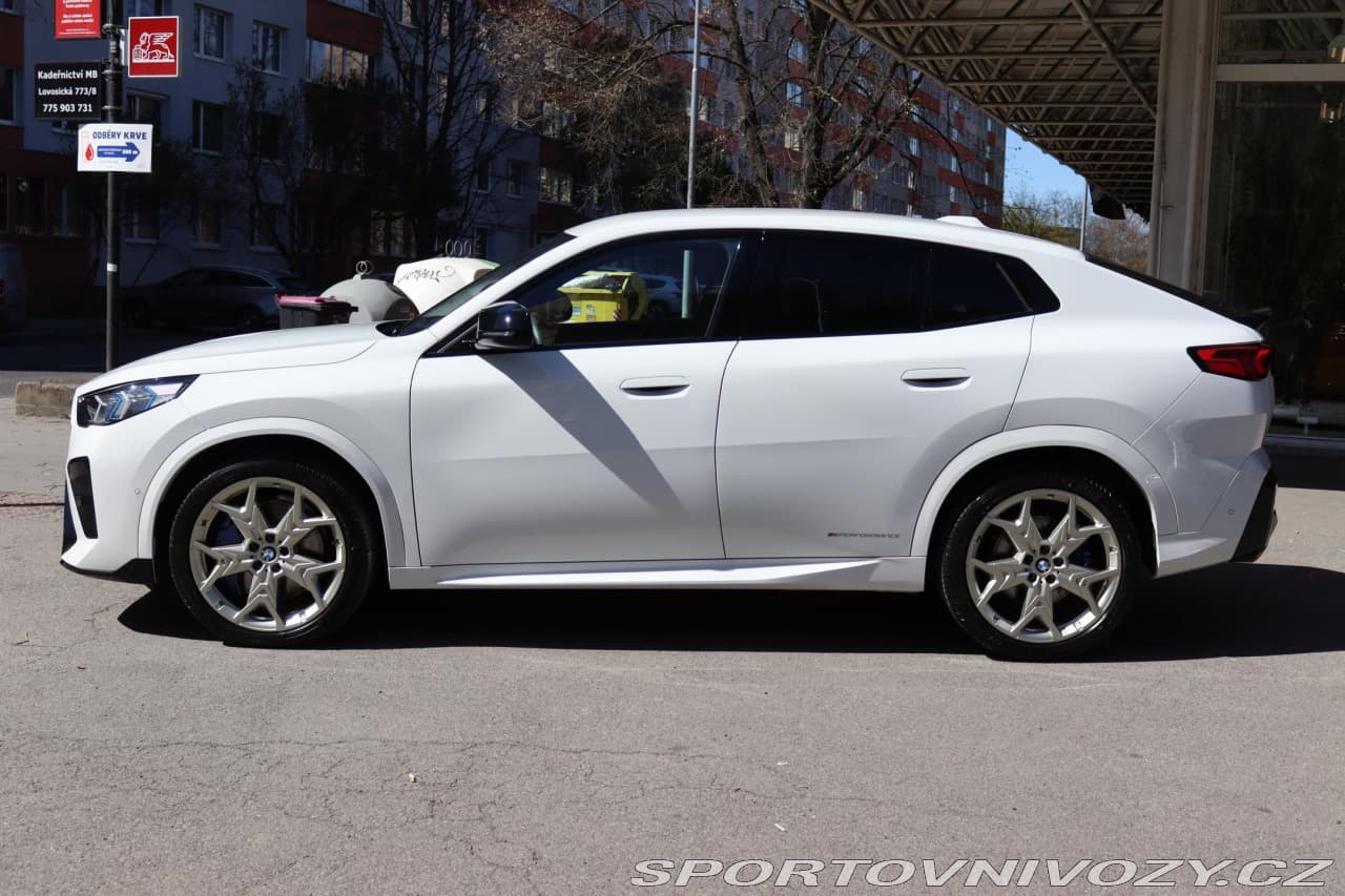 2025 BMW X2 - 15