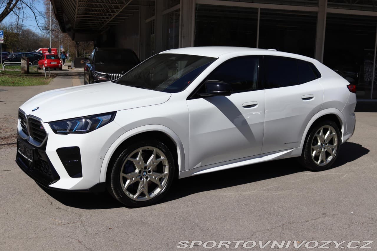 2025 BMW X2 - 16
