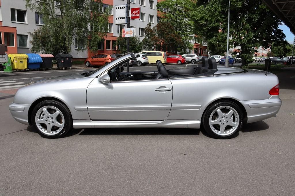 2002 Mercedes-Benz CLK - 31