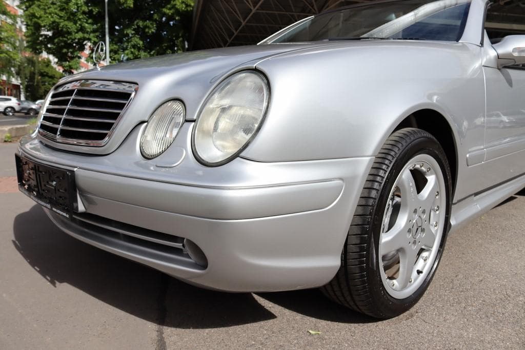 2002 Mercedes-Benz CLK - 11