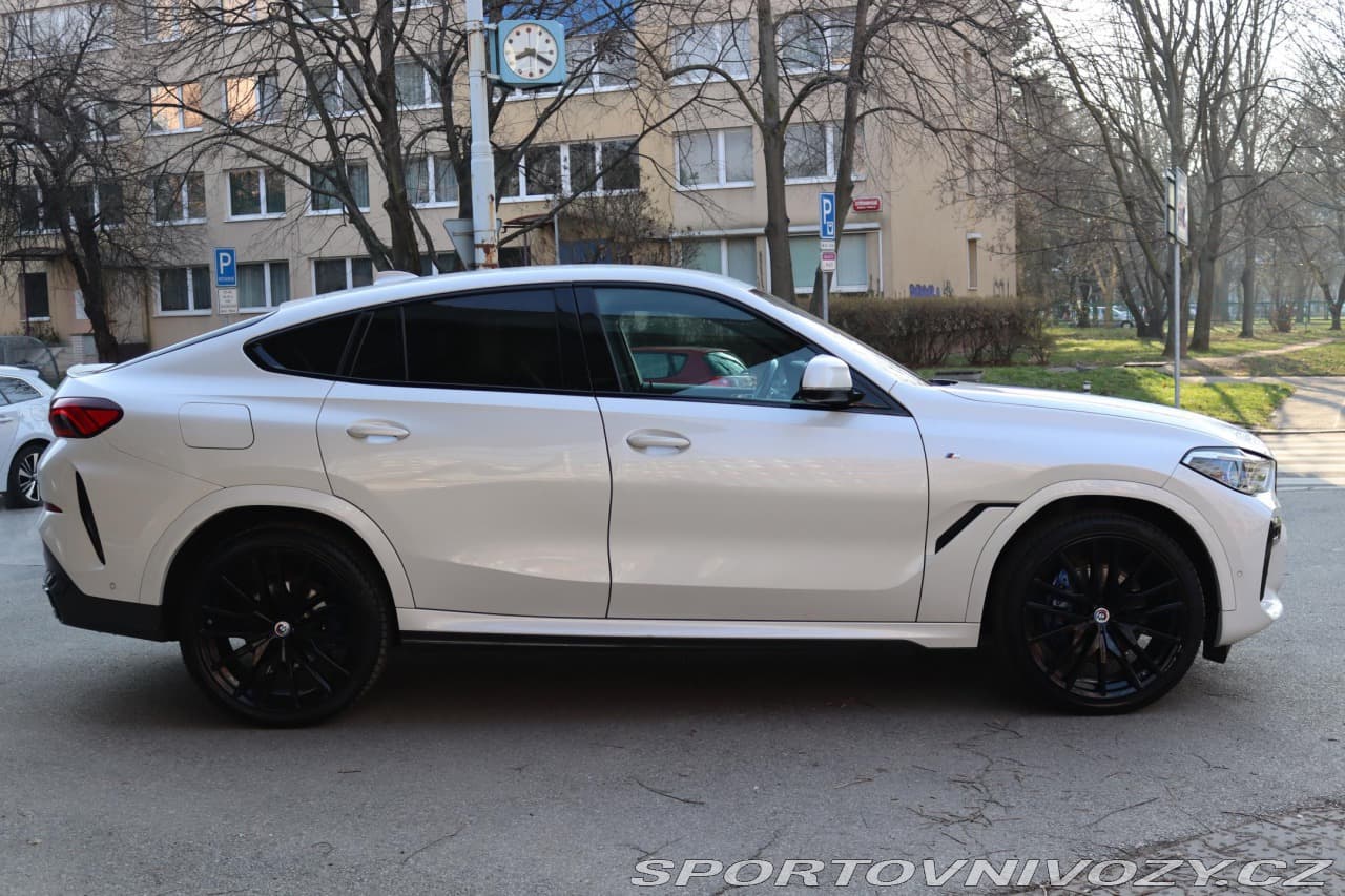 2022 BMW X6 - 17