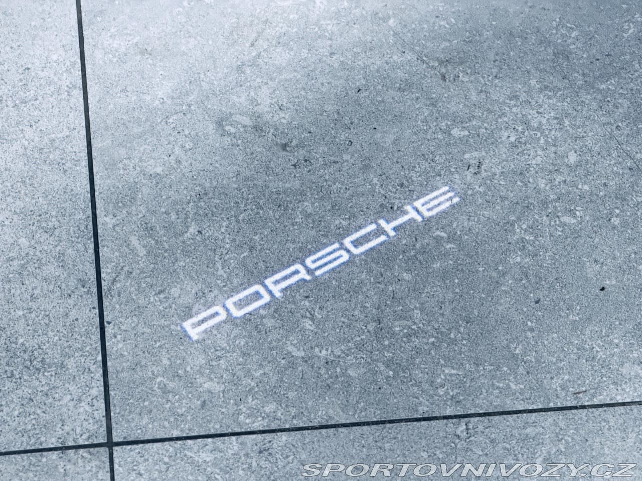 2025 Porsche 911 - 15
