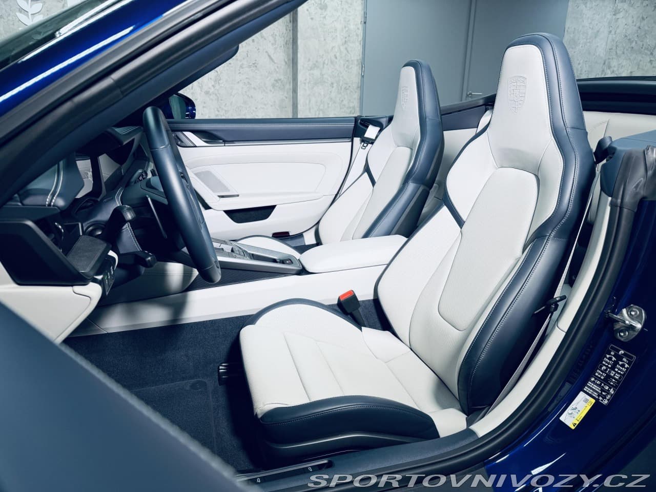 2025 Porsche 911 - 19