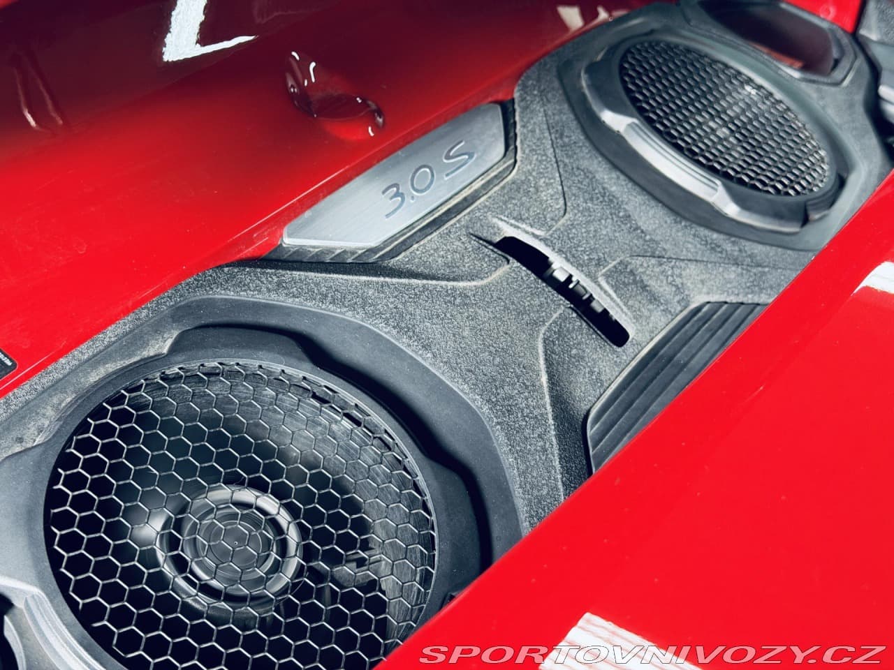 2020 Porsche 911 - 13