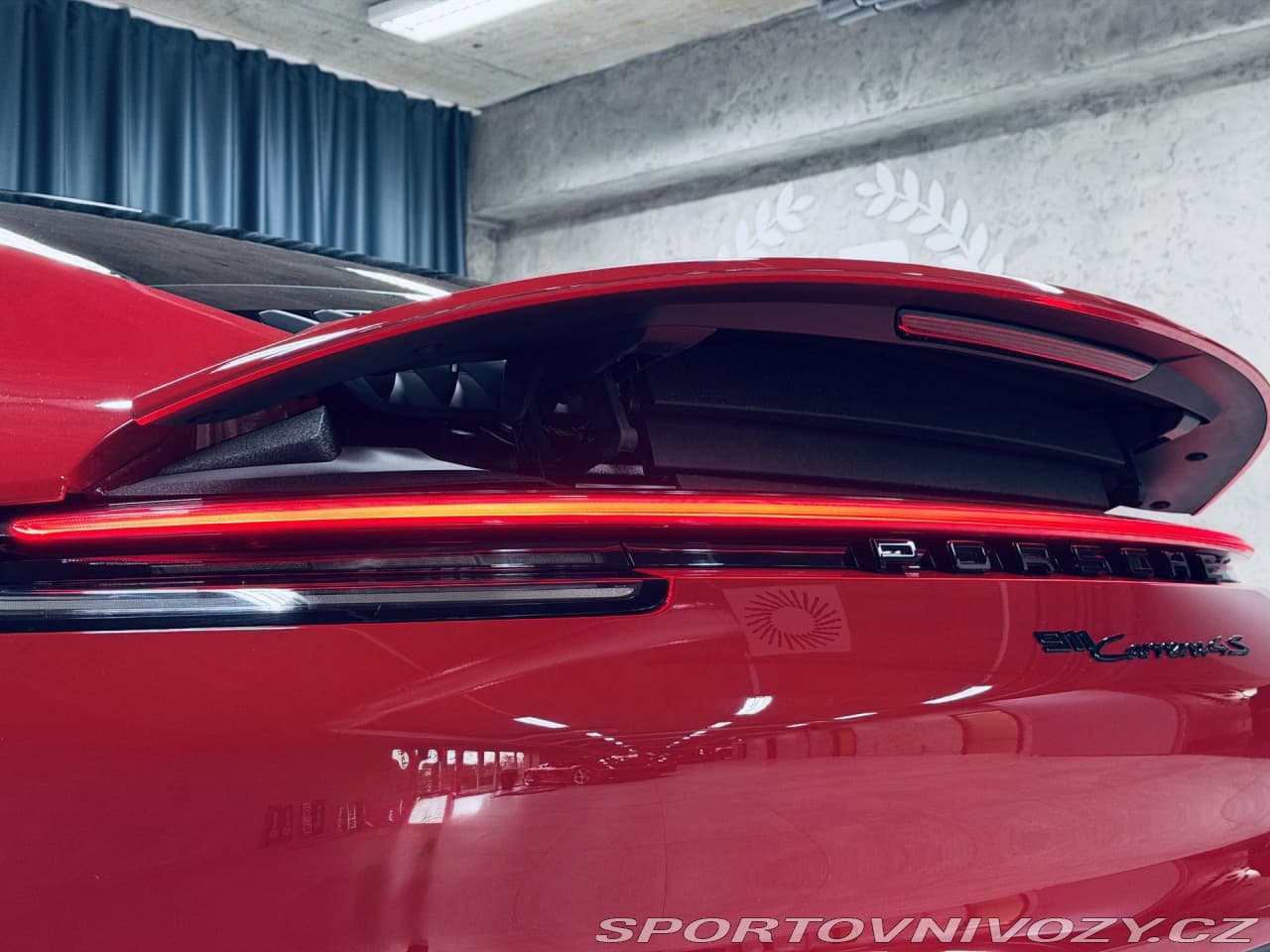 2020 Porsche 911 - 8