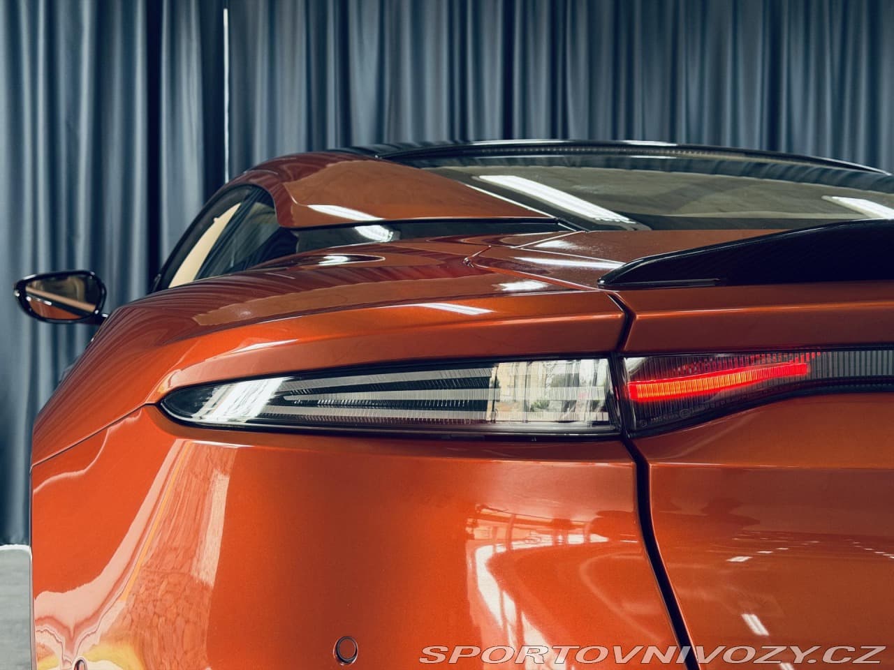 2019 Aston Martin DBS - 31