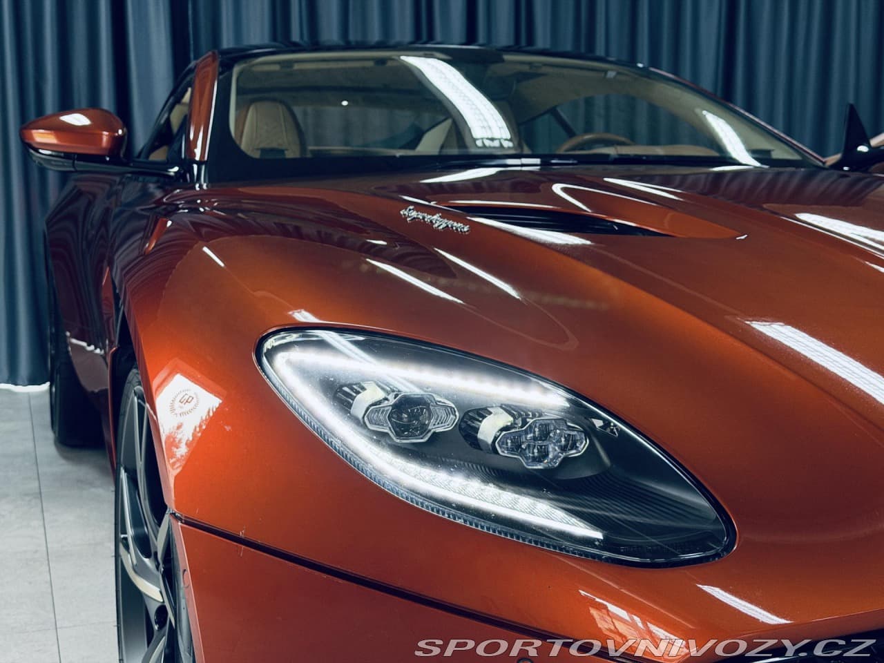 2019 Aston Martin DBS - 7