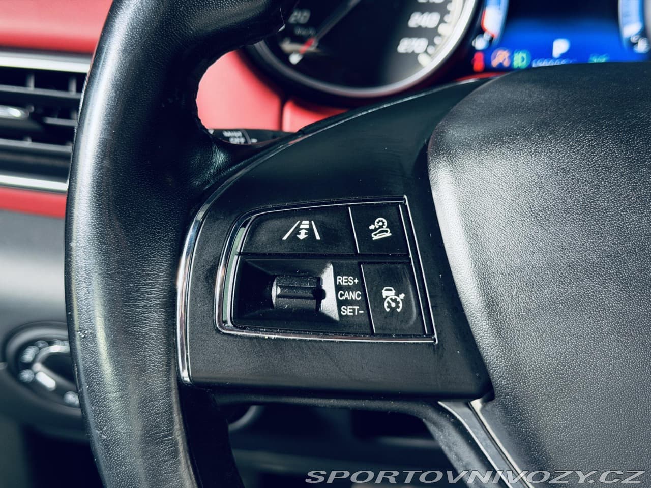 2017 Maserati LEVANTE - 35