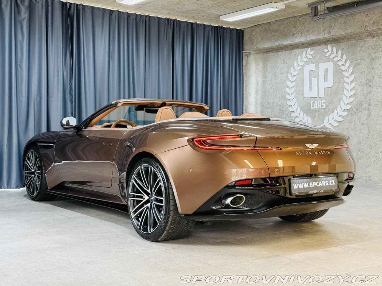 2023 Aston Martin DB12 - 9