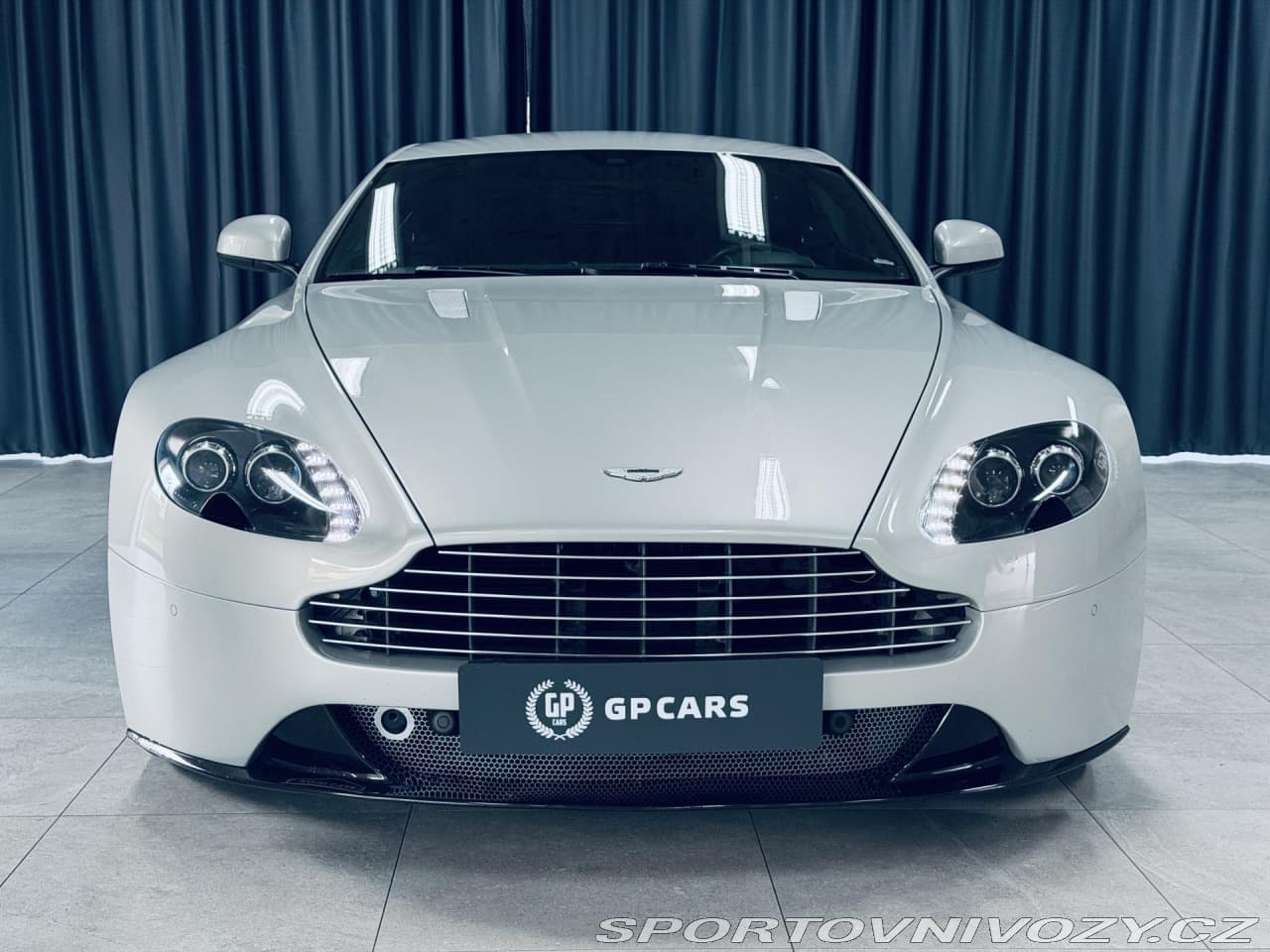 2013 Aston Martin V8 - 2