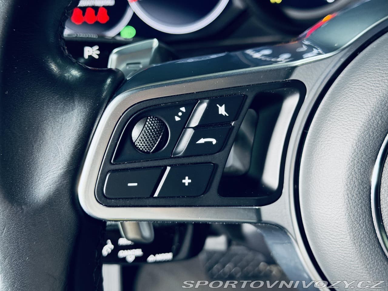 2022 Porsche CAYENNE - 17