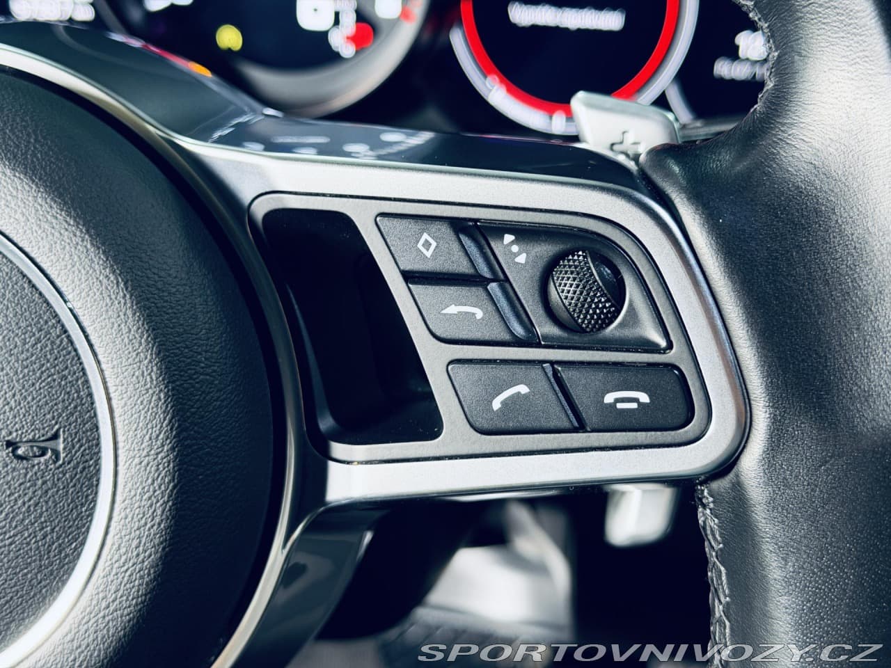 2022 Porsche CAYENNE - 18