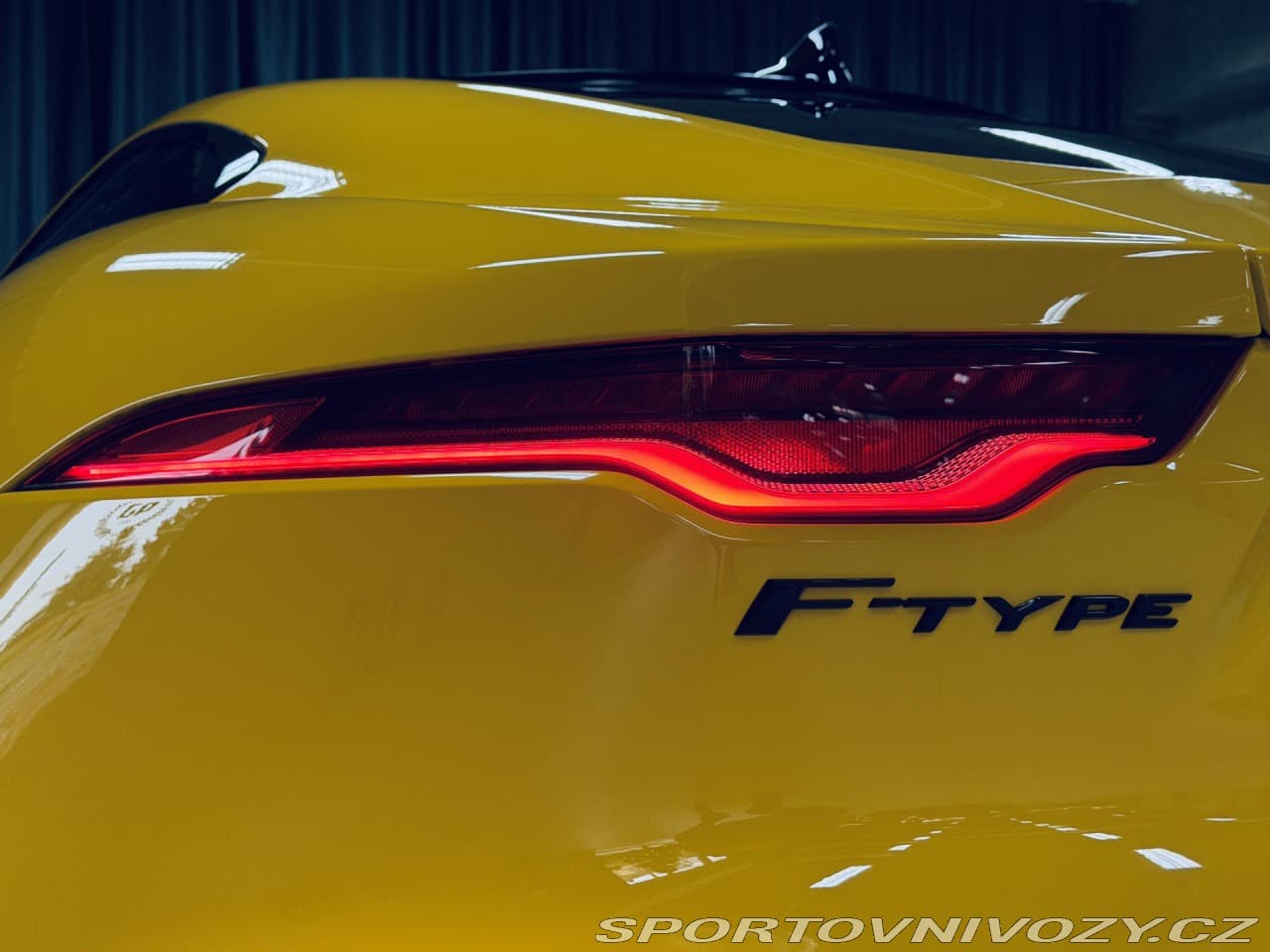 2021 Jaguar F-TYPE - 11