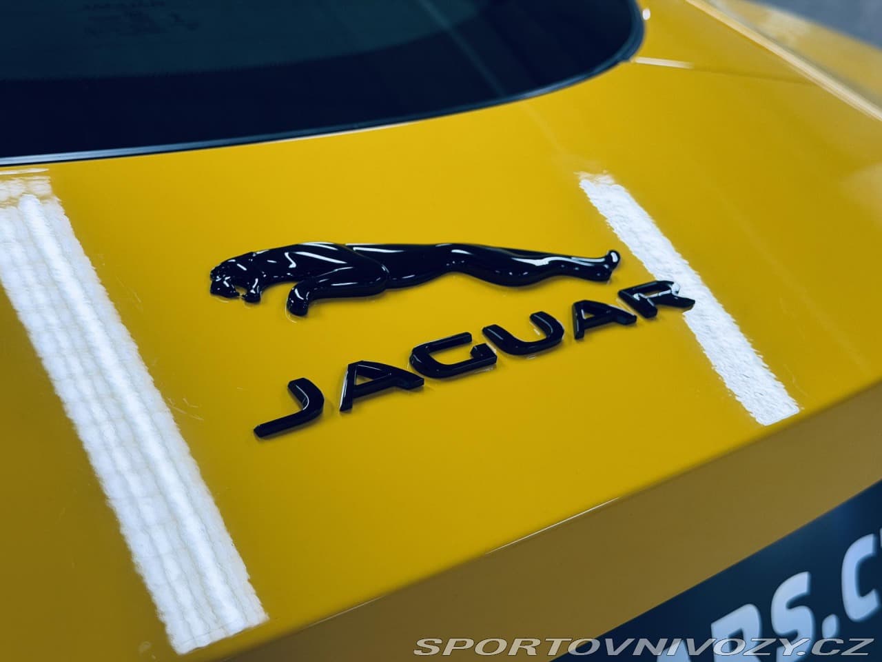 2021 Jaguar F-TYPE - 12