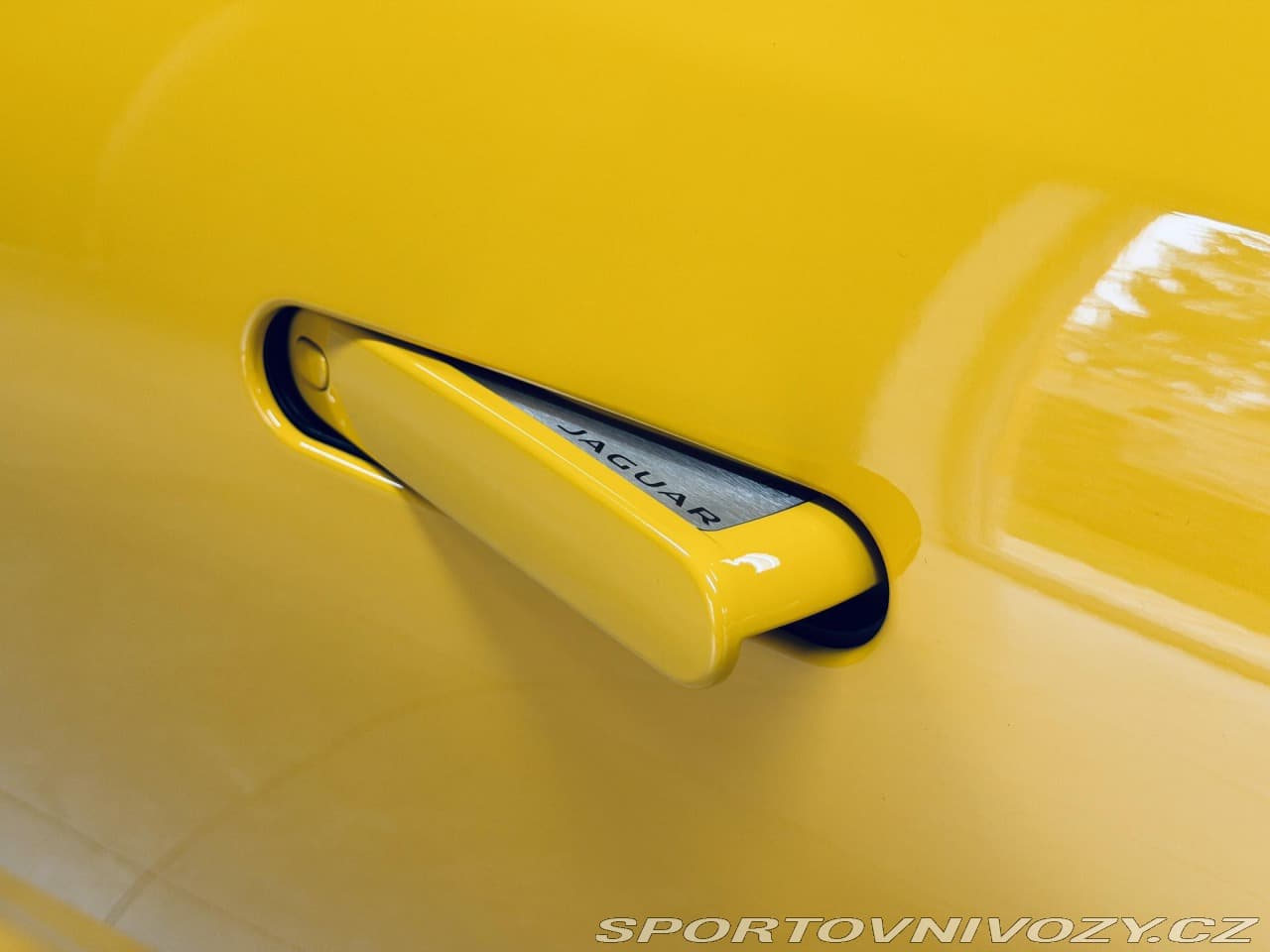 2021 Jaguar F-TYPE - 16