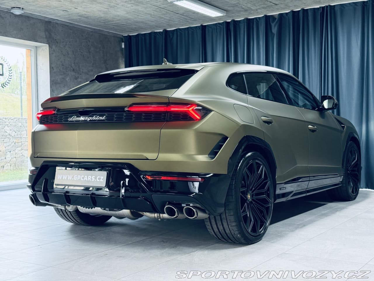 2025 Lamborghini URUS - 11