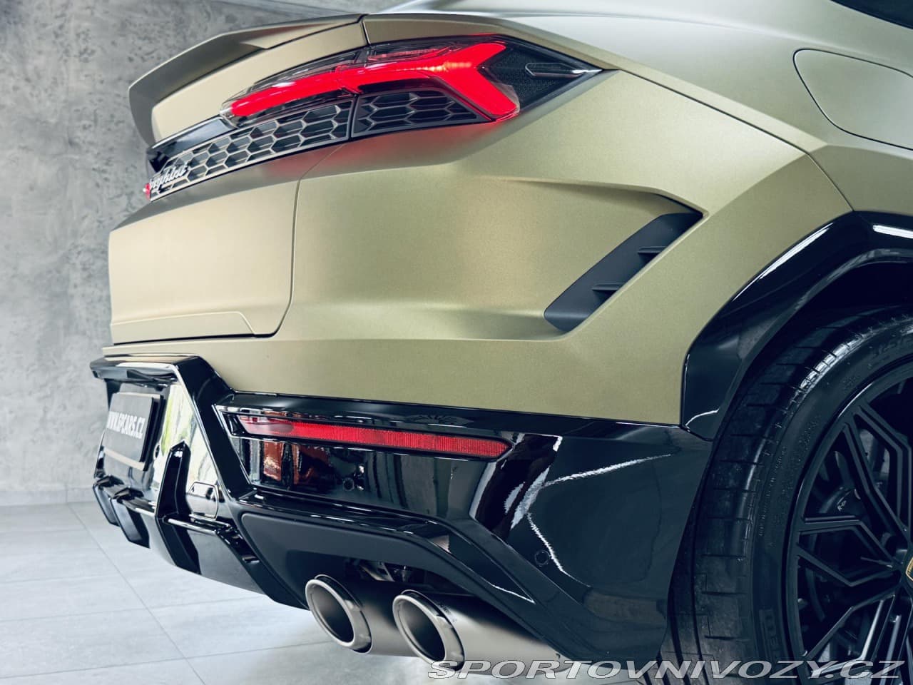 2025 Lamborghini URUS - 14