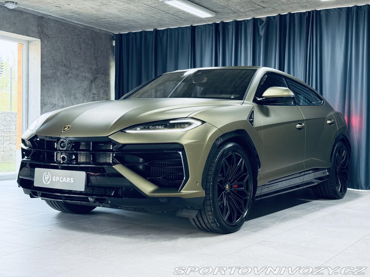 2025 Lamborghini URUS - 3