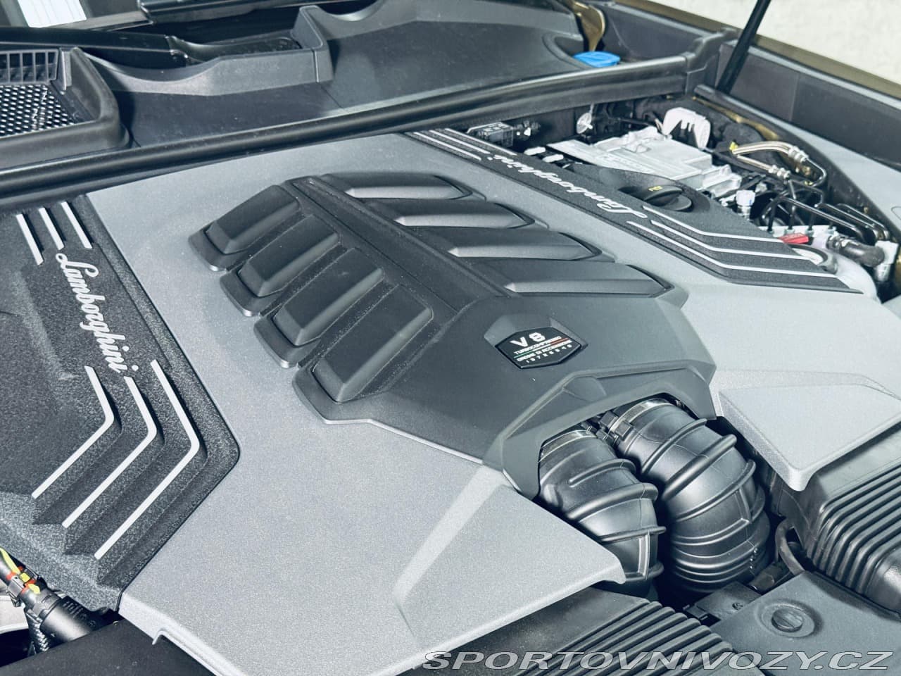 2025 Lamborghini URUS - 7