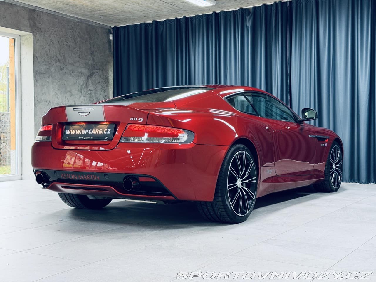 2013 Aston Martin DB9 - 10