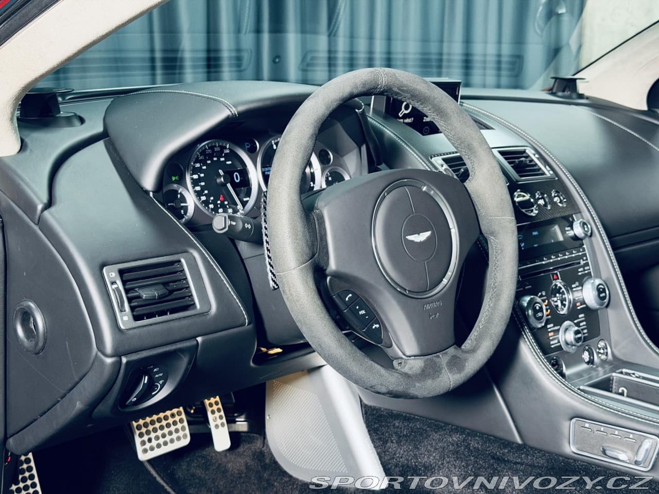 2013 Aston Martin DB9 - 19