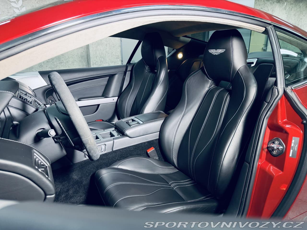 2013 Aston Martin DB9 - 20
