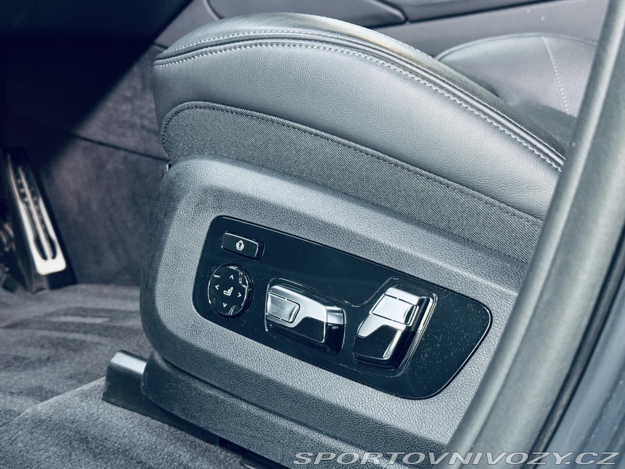 2024 BMW XM - 17