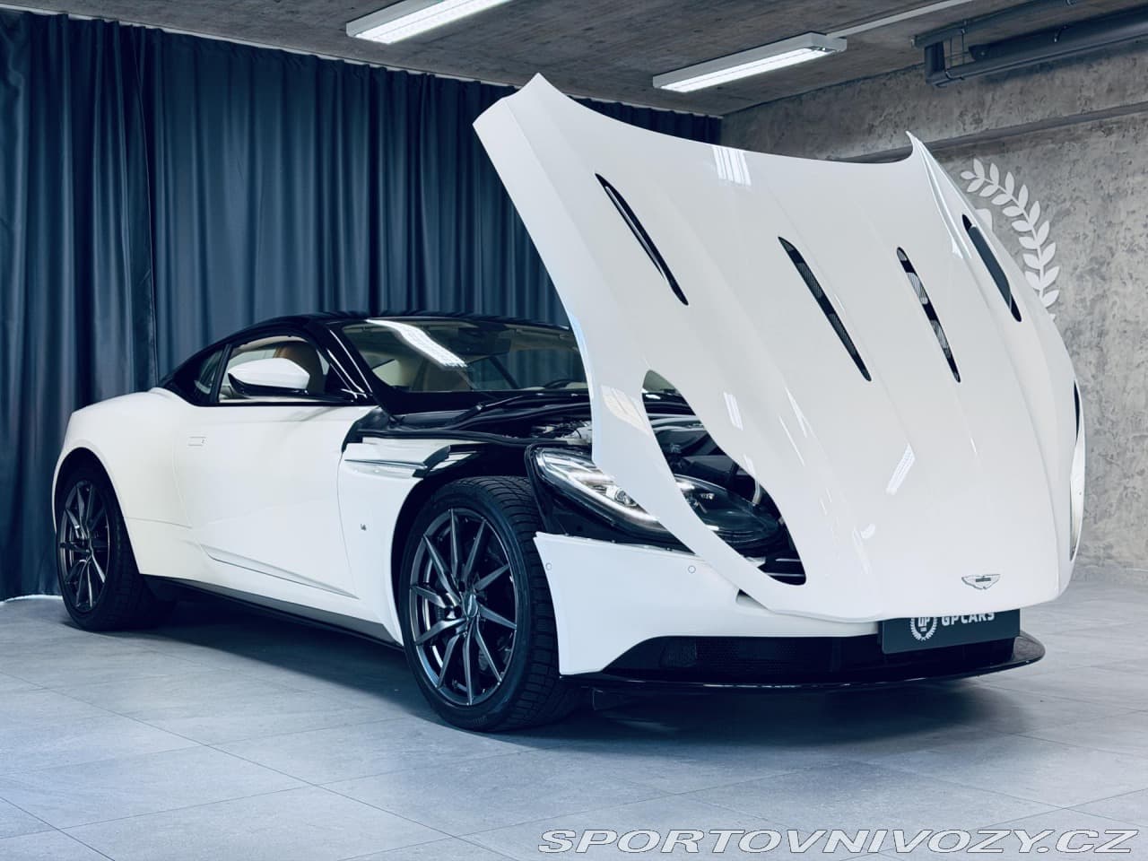 2017 Aston Martin DB11 - 2
