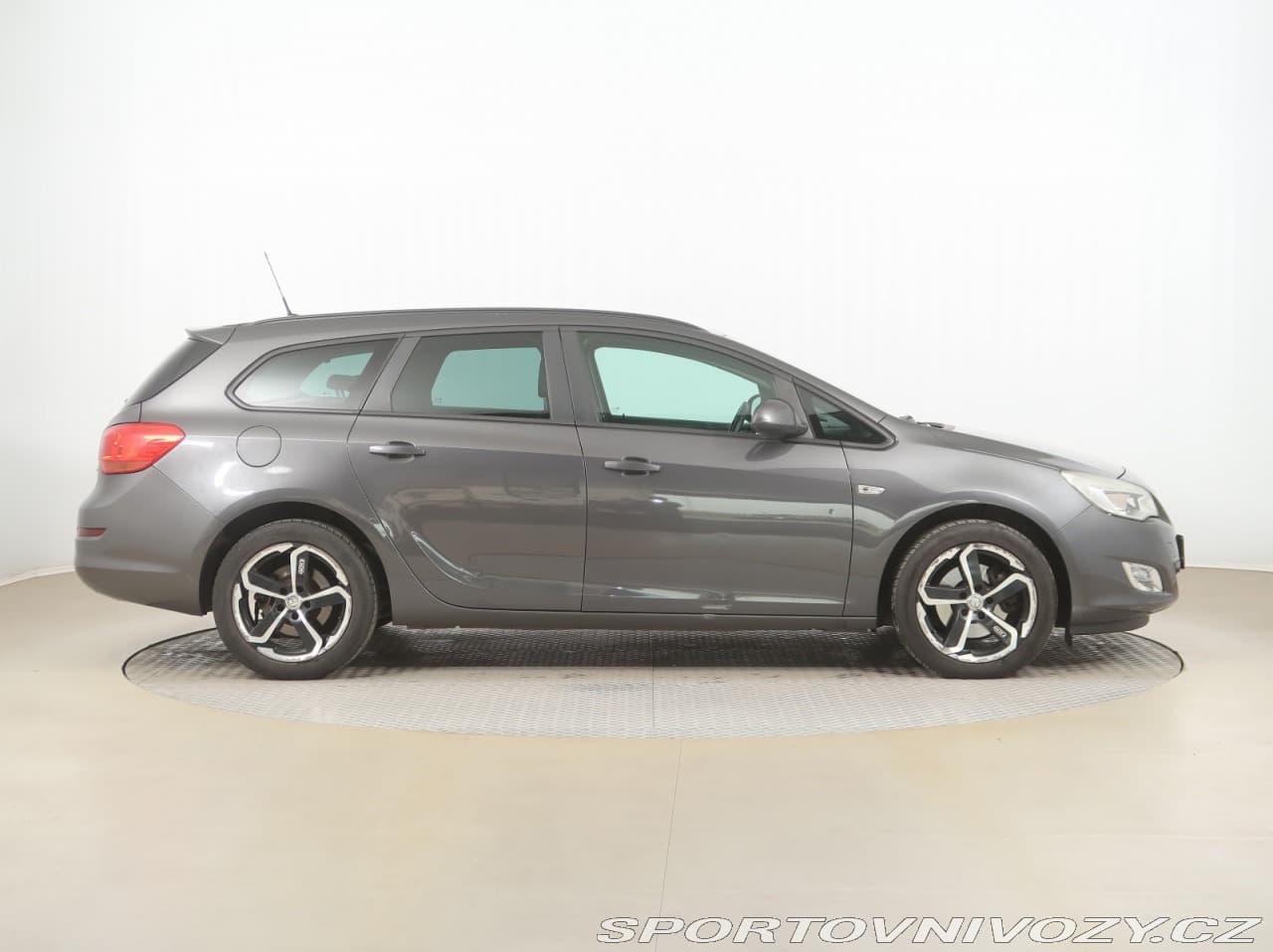2011 Opel ASTRA - 11