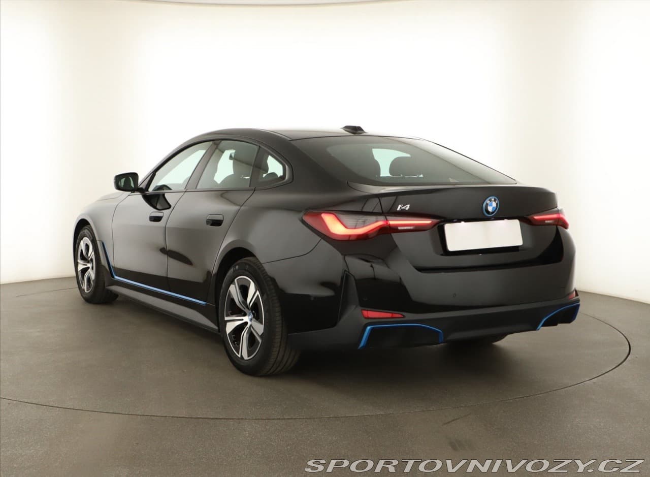 2022 BMW i4 - 7