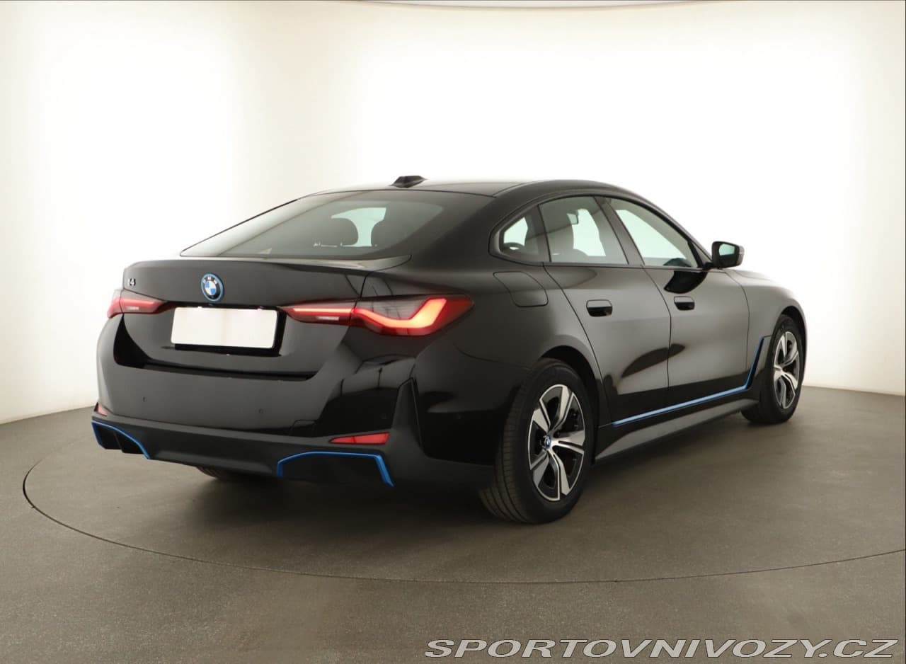 2022 BMW i4 - 9