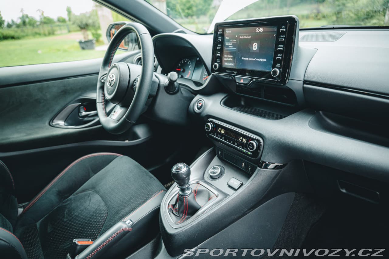 2021 Toyota YARIS - 11