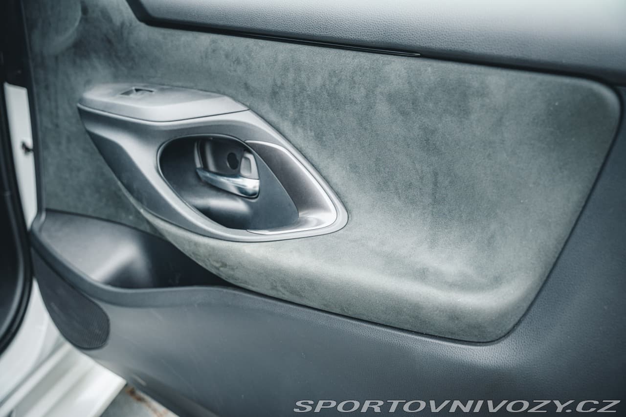 2021 Toyota YARIS - 15