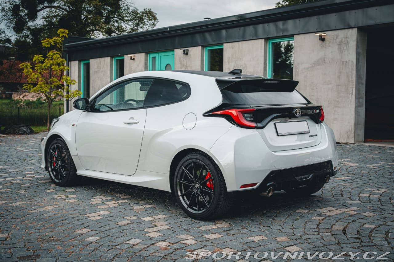 2021 Toyota YARIS - 2