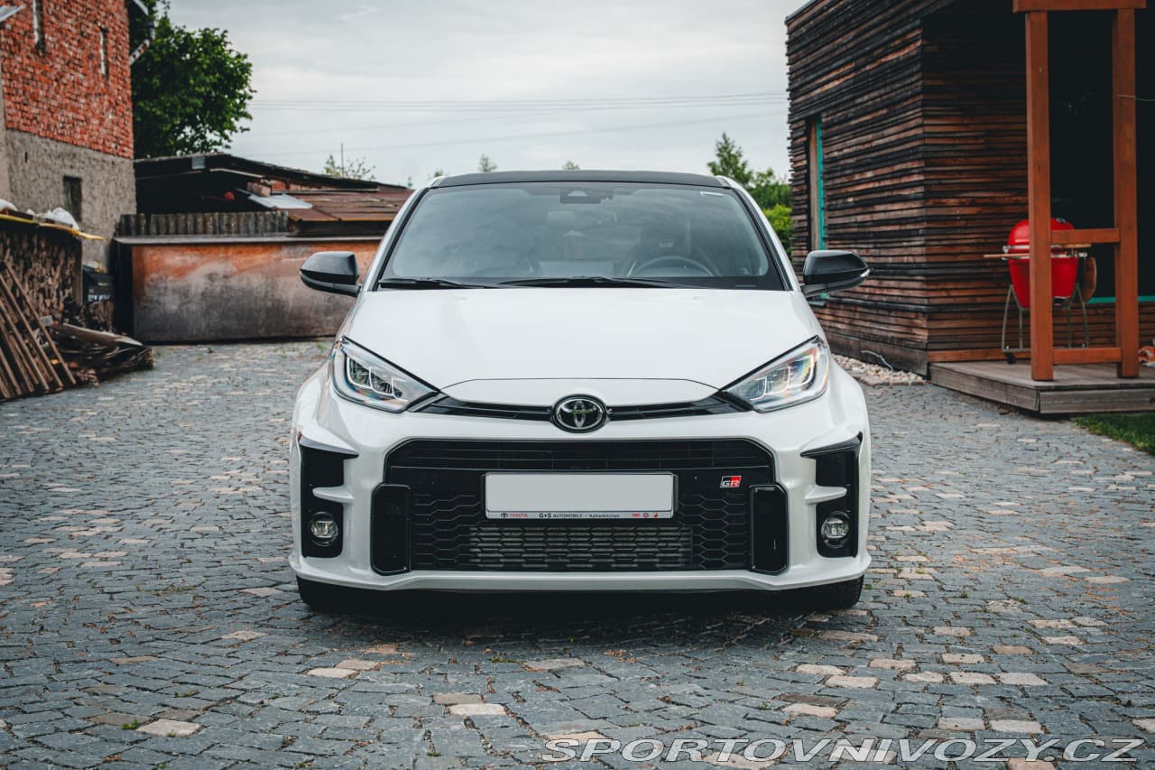 2021 Toyota YARIS - 3