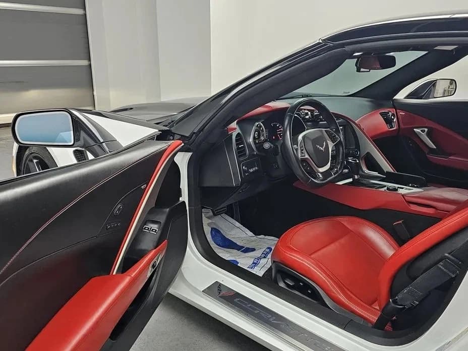 2016 Chevrolet CORVETTE - 10